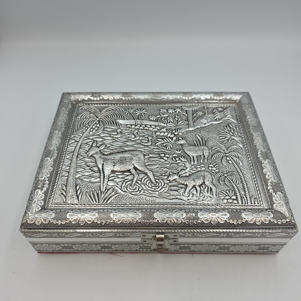 Silver Metal Handcrafted  Jewelry Box Nature Animals Beautiful